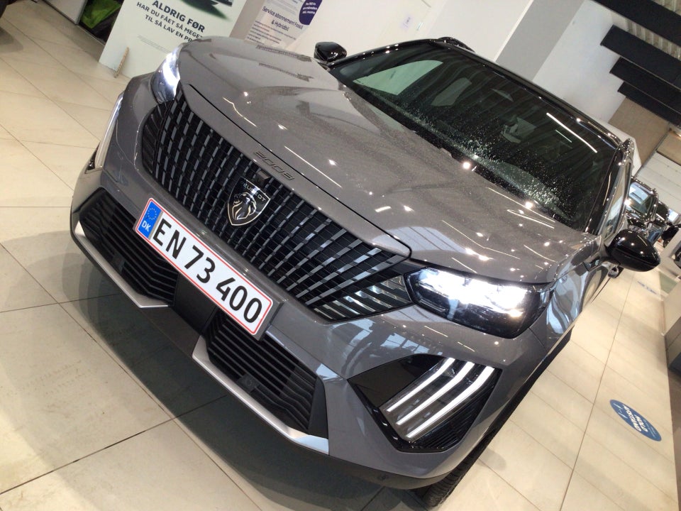 Peugeot e-2008 54 GT 5d