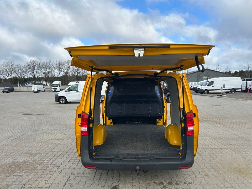 Mercedes Vito 114 2,0 CDi Kassevogn aut. L RWD