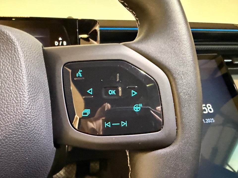 Ford Capri 84 Premium Extended Range AWD 5d