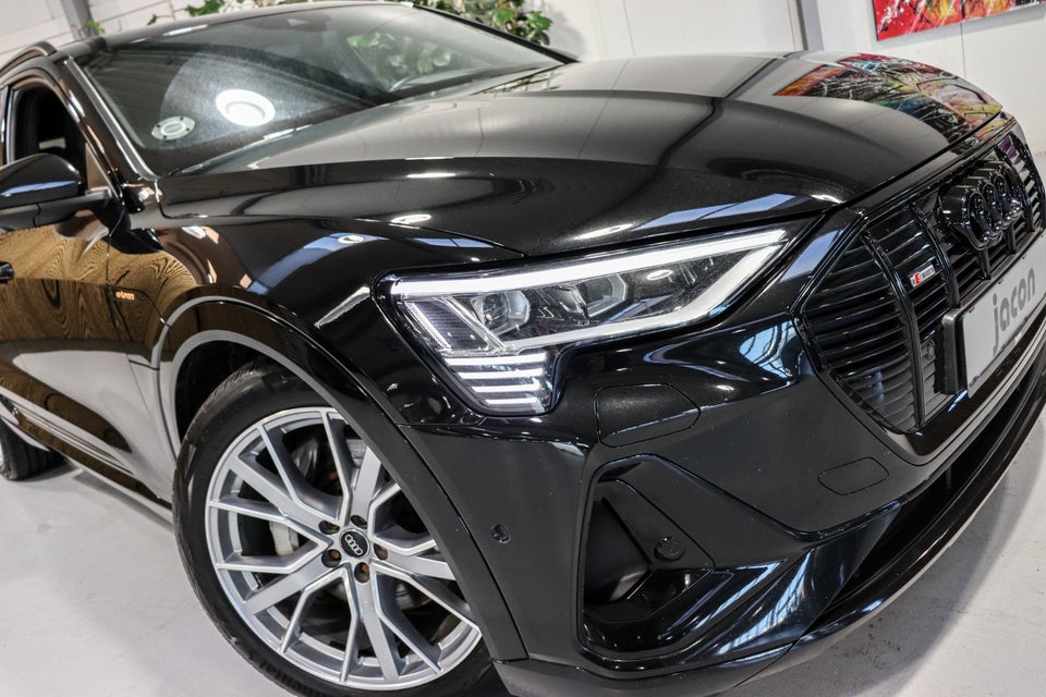 Audi e-tron 55 S-line quattro 5d