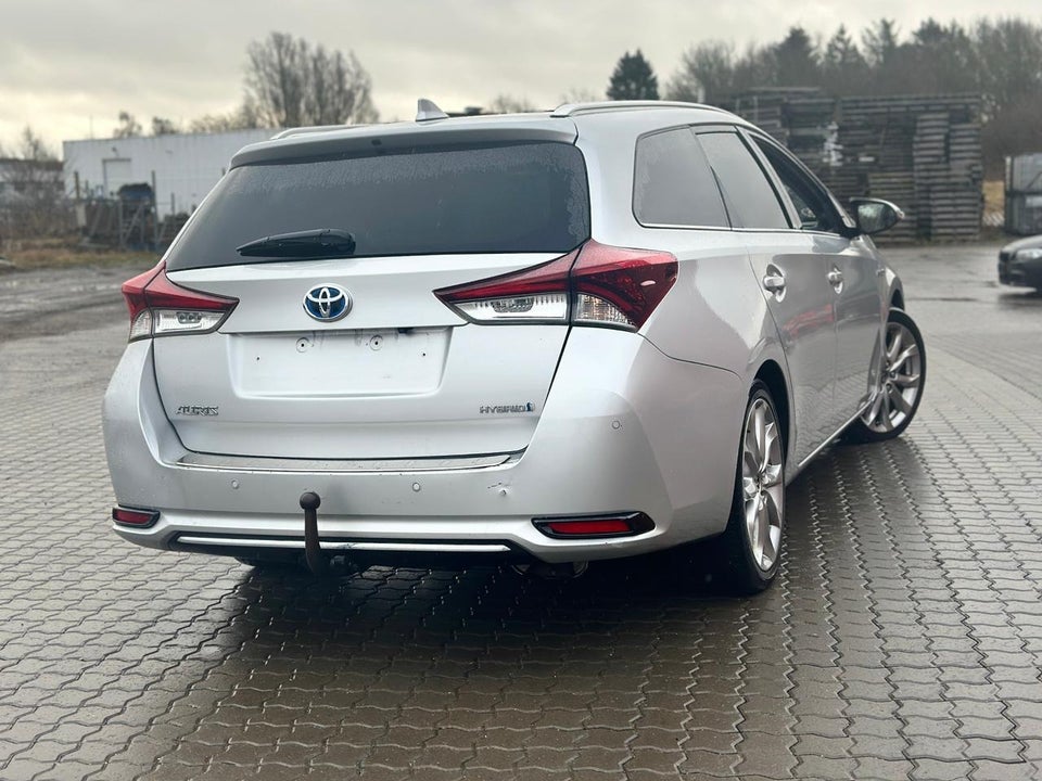 Toyota Auris 1,8 Hybrid H4 Touring Sports CVT 5d