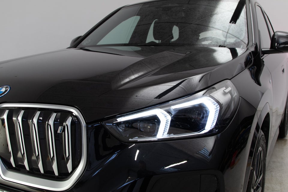 BMW iX1 xDrive30 Charged M-Sport 5d