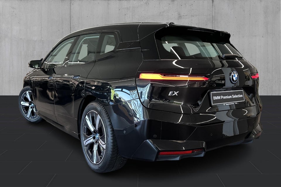 BMW iX xDrive40 Sport 5d