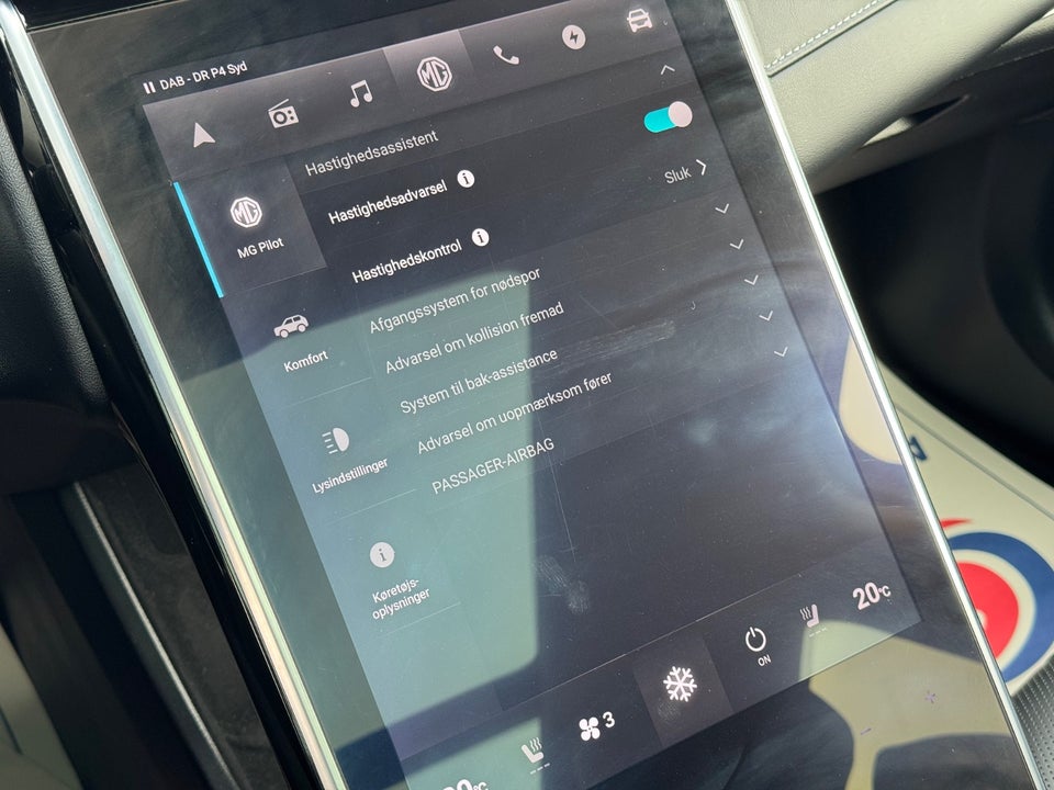 MG Marvel R Performance 5d