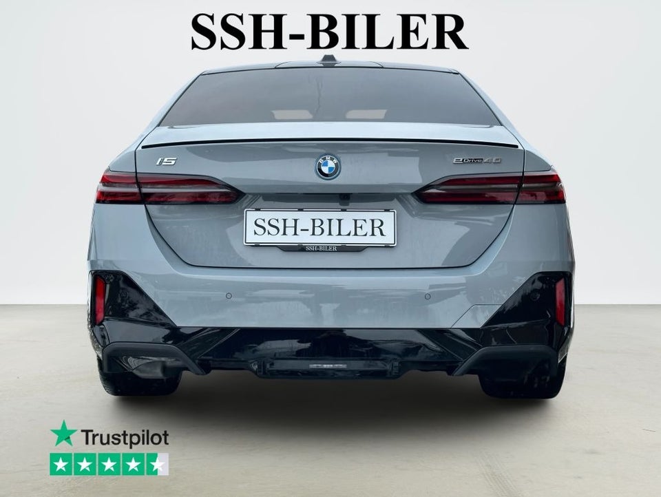 BMW i5 eDrive40 Fully Charged M-Sport Pro 4d