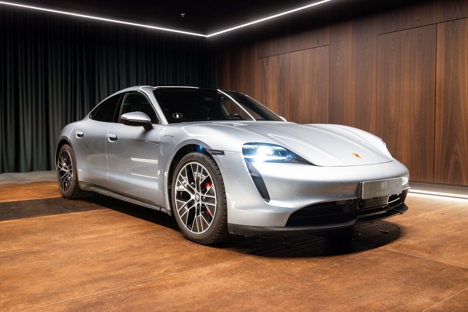 Porsche Taycan 4S 4d