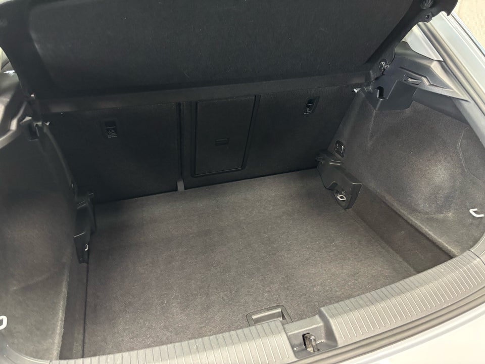 VW T-Roc 1,0 TSi 115 Style 5d