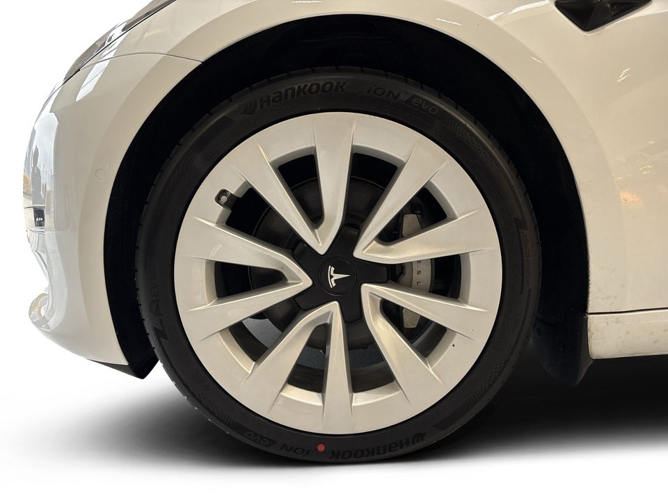 Tesla Model 3 Long Range AWD 4d