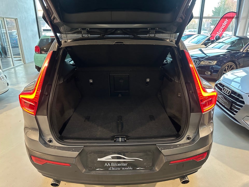 Volvo XC40 2,0 D4 190 Momentum aut. AWD 5d