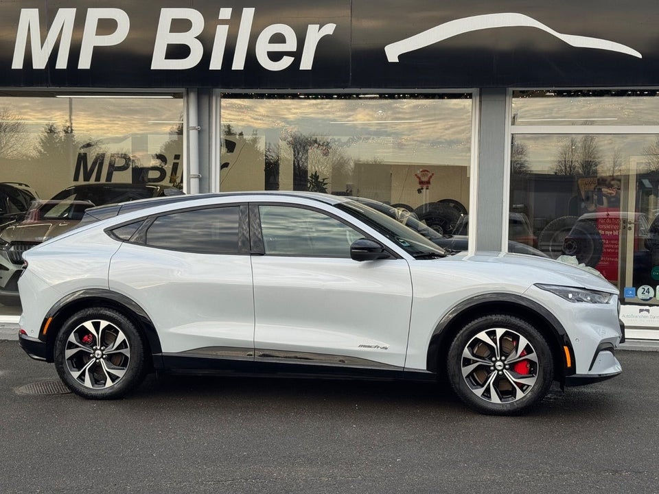 Ford Mustang Mach-E 75 Premium Standard Range AWD 5d