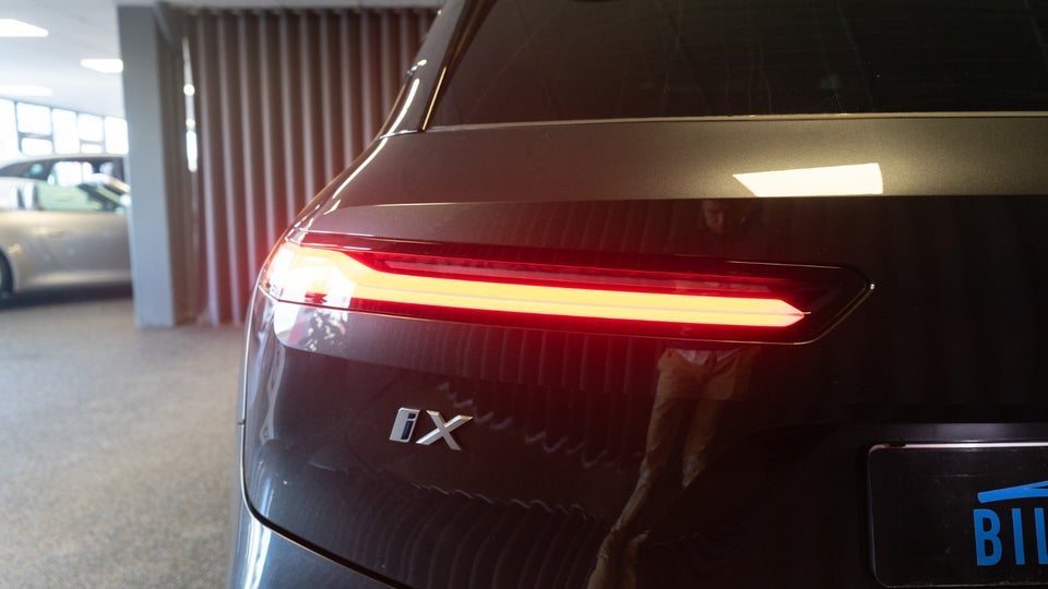 BMW iX xDrive40 Sport 5d