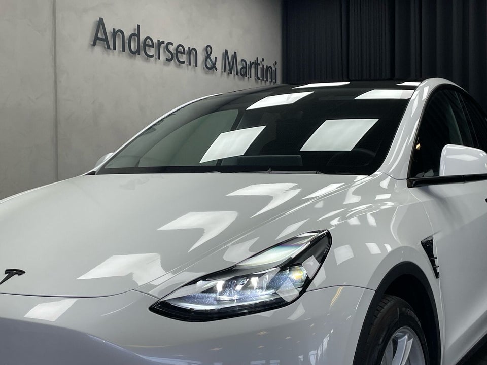 Tesla Model Y Long Range AWD 5d