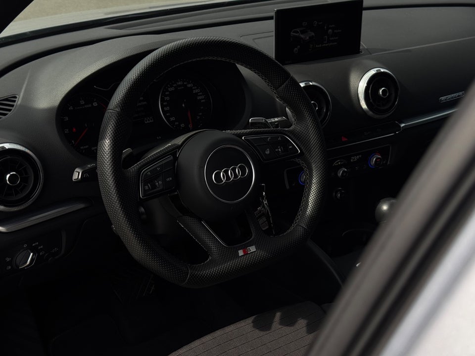 Audi A3 40 TFSi Sport Sportback quattro S-tr. 5d