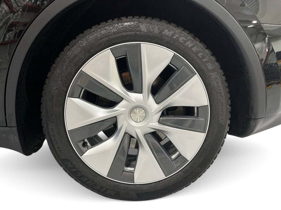 Tesla Model Y RWD 5d