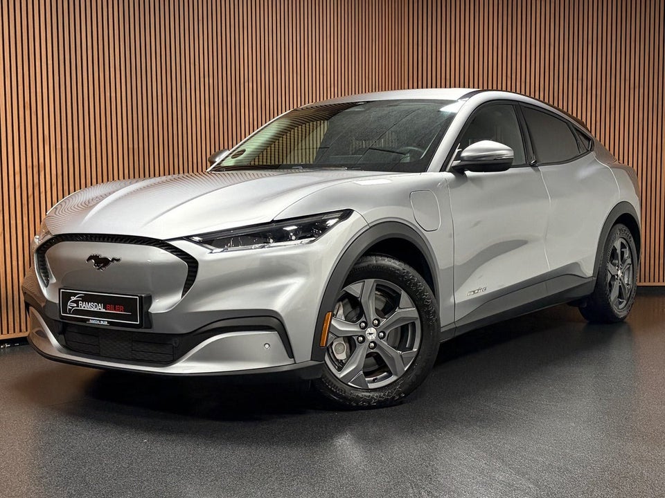 Ford Mustang Mach-E 70 Standard Range 5d