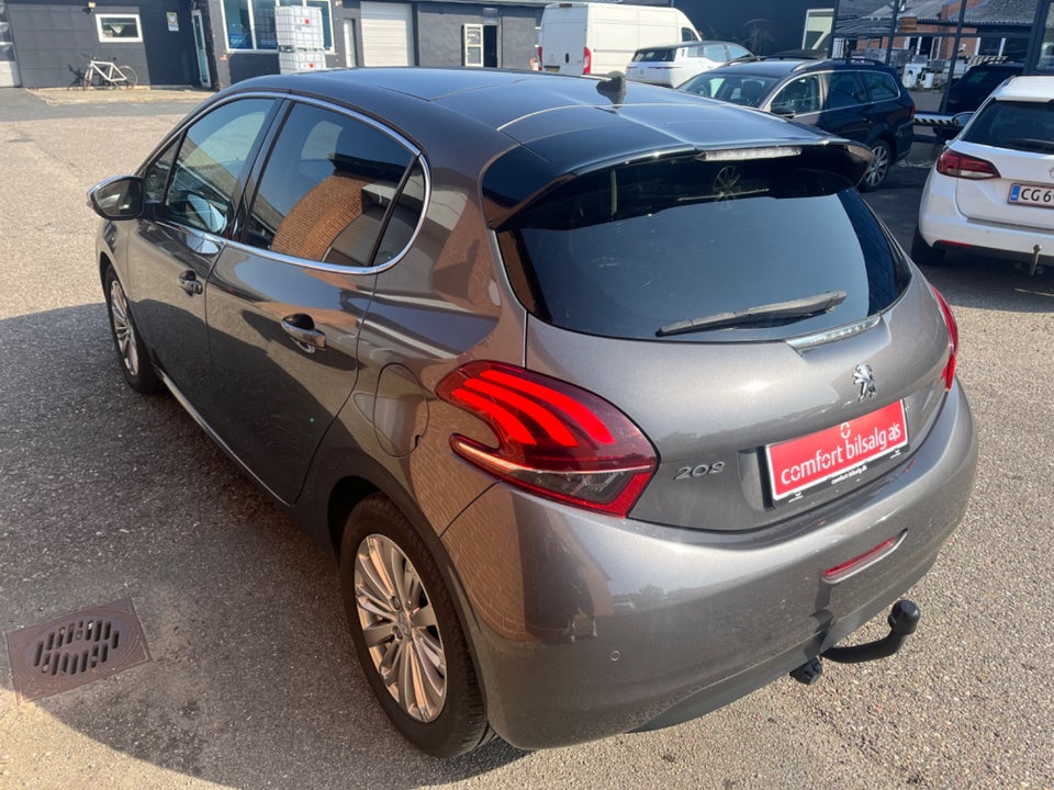 Peugeot 208 1,6 BlueHDi 100 Allure Sky 5d