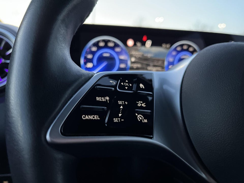 Mercedes EQA300 Progressive 4Matic 5d