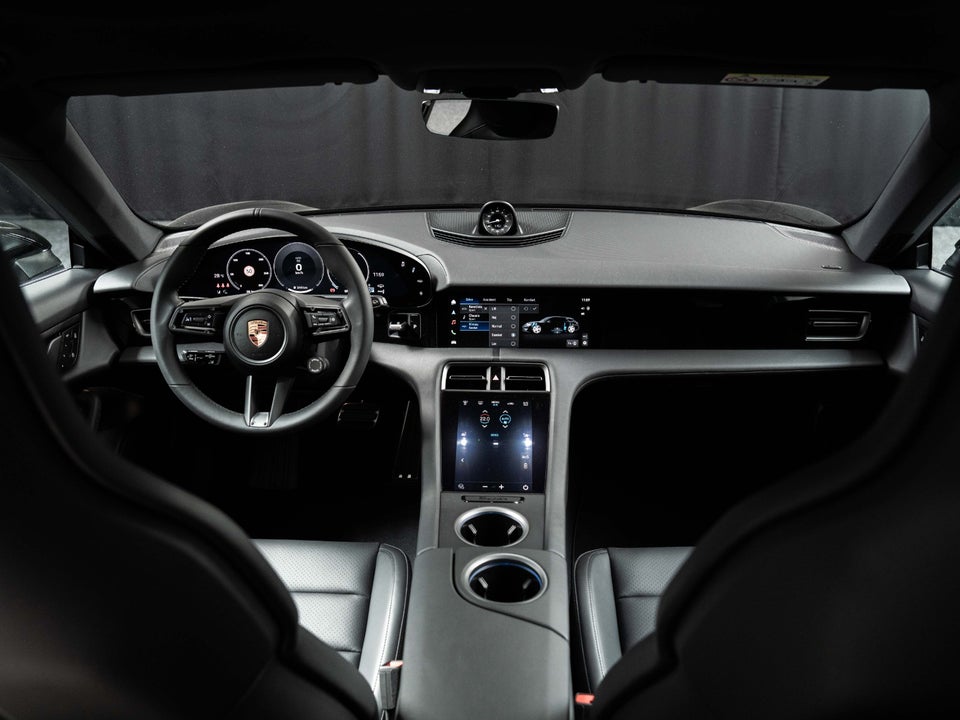 Porsche Taycan 4 Performance+ Cross Turismo 5d