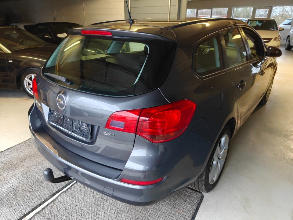 Opel Astra 1,7 CDTi 125 Enjoy Sports Tourer 5d