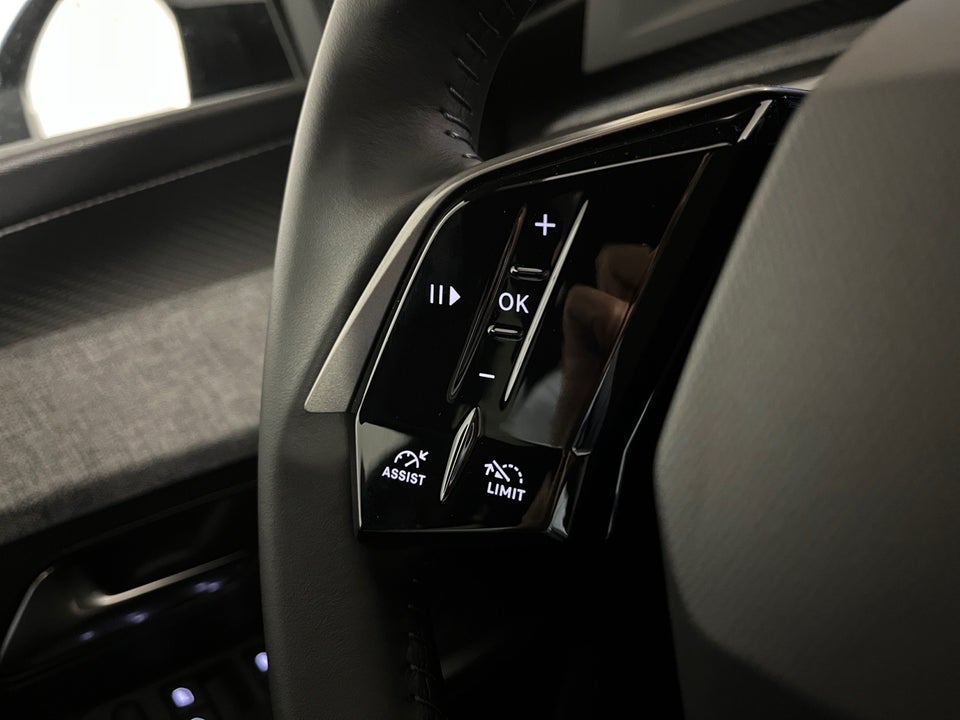 Peugeot e-3008 77 Allure 5d