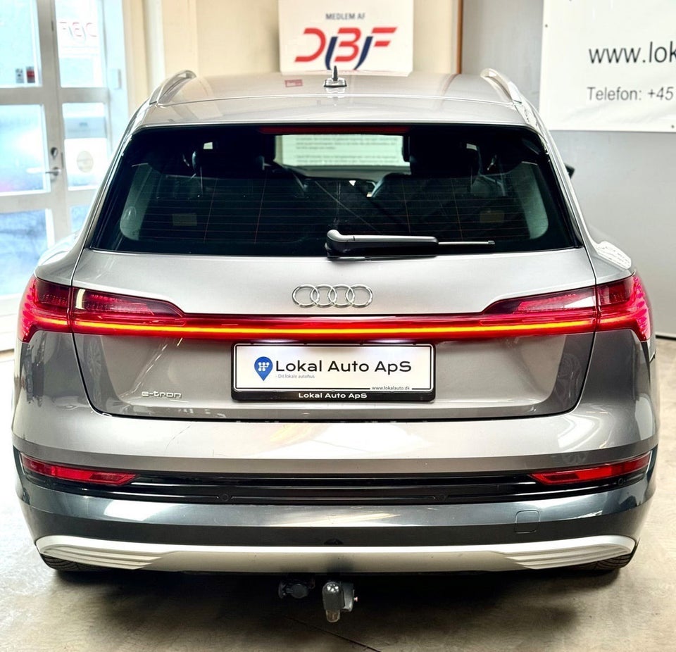 Audi e-tron 55 S-line quattro 5d