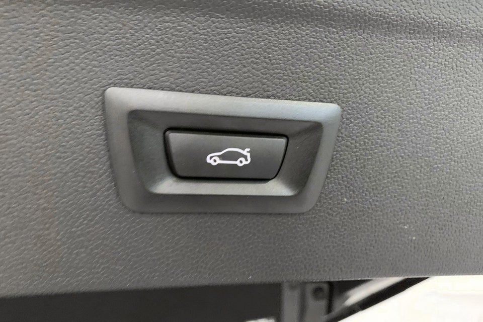 BMW iX xDrive40 Supercharged 5d