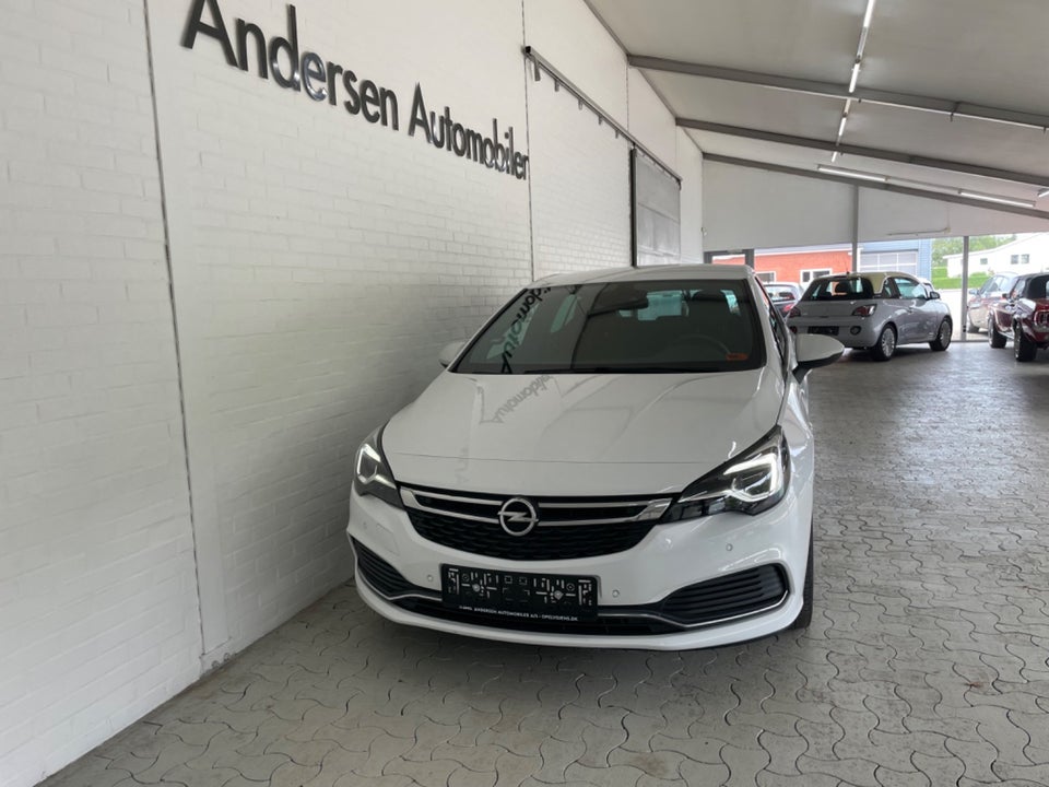 Opel Astra 1,6 T 200 Dynamic 5d