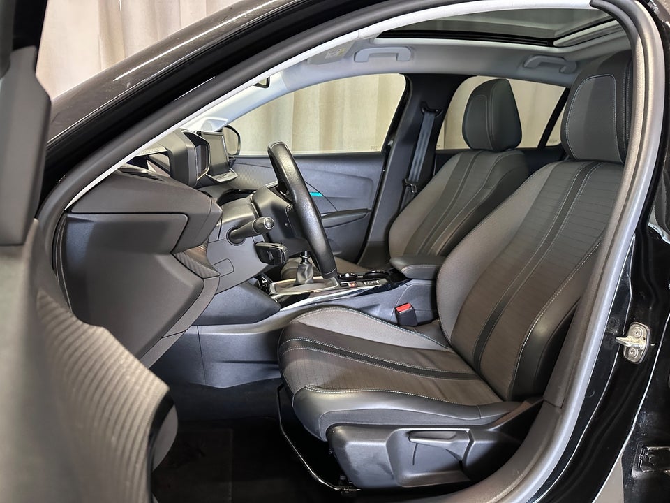 Peugeot 208 1,5 BlueHDi 100 Allure Sky 5d