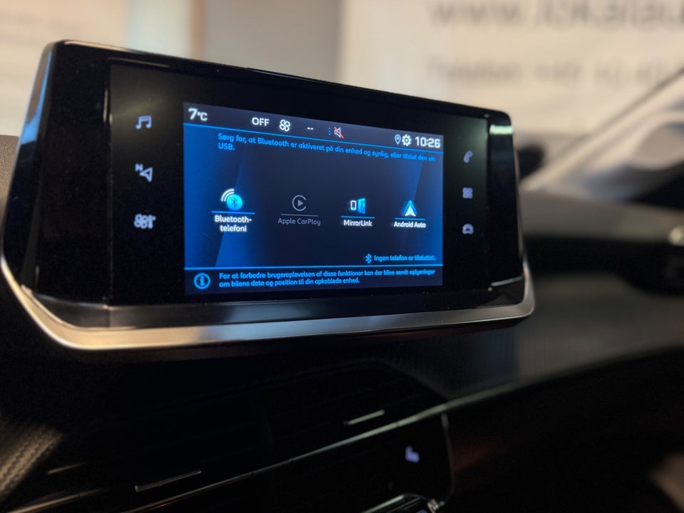 Peugeot 208 1,5 BlueHDi 100 Allure Sky 5d