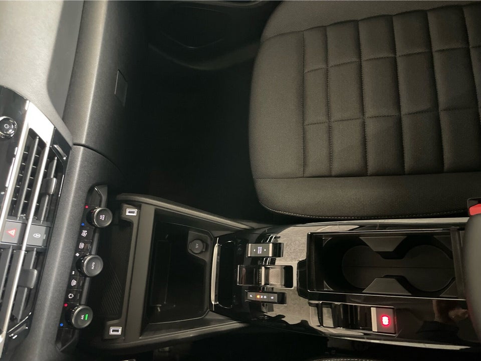 Citroën ë-C4 X 50 Plus 4d