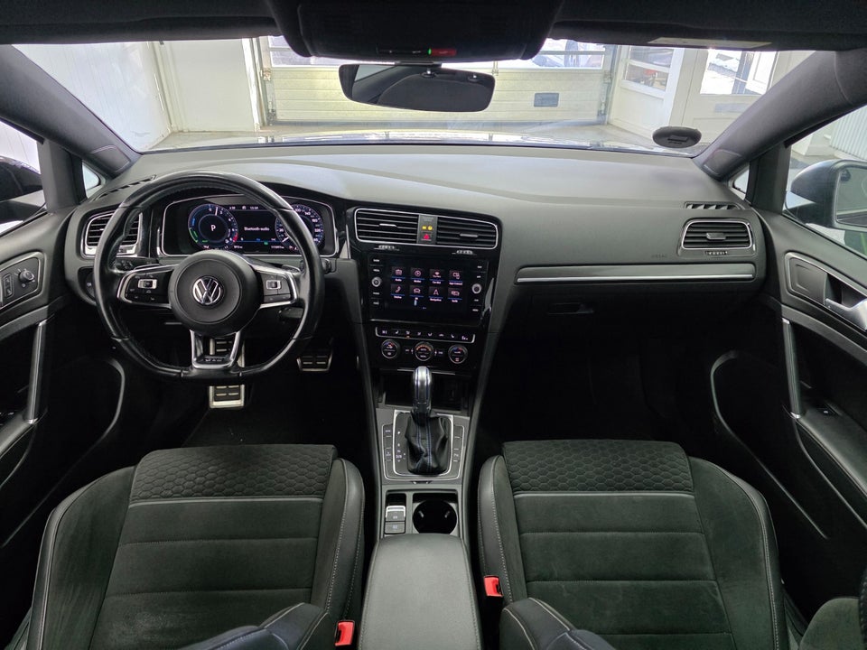 VW Golf VII 1,4 GTE DSG 5d