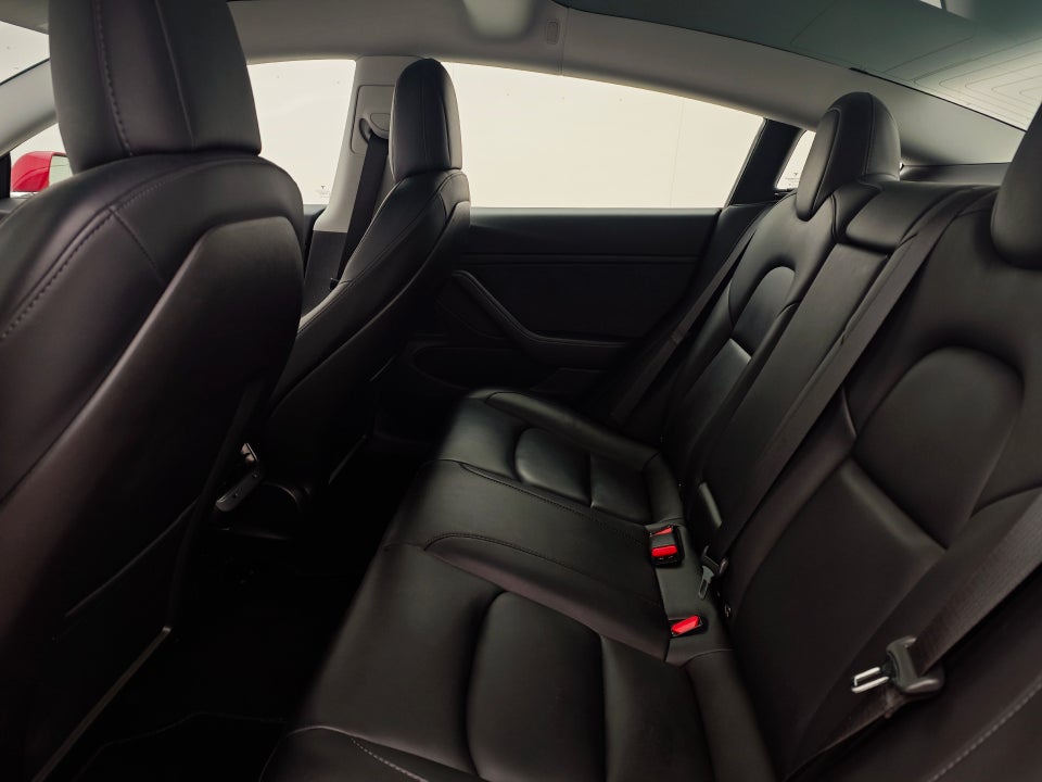 Tesla Model 3 Long Range AWD 4d