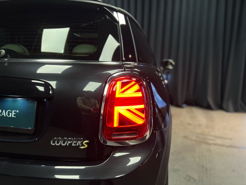 MINI Cooper SE Yours Lounge 3d