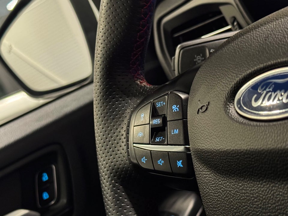 Ford Kuga 2,5 PHEV ST-Line X CVT 5d