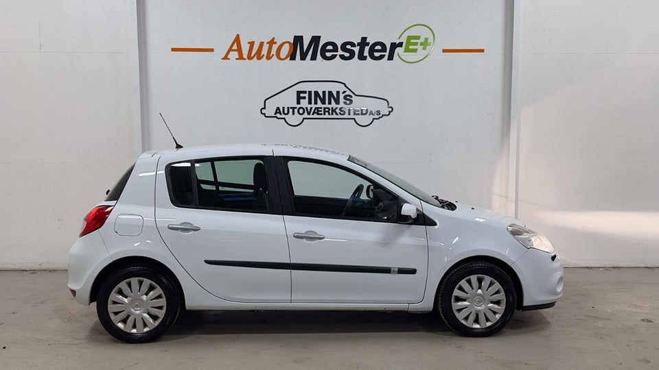 Renault Clio III 1,5 dCi 75 Avantage 5d