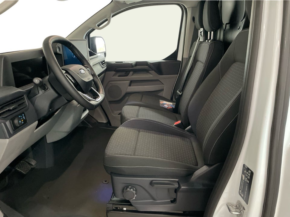 Ford E-Transit Custom 320L 64 Trend
