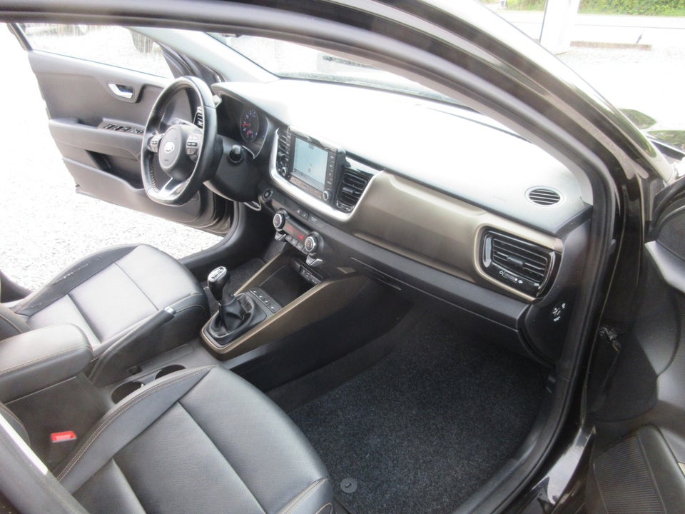 Kia Stonic 1,4 Premium 5d