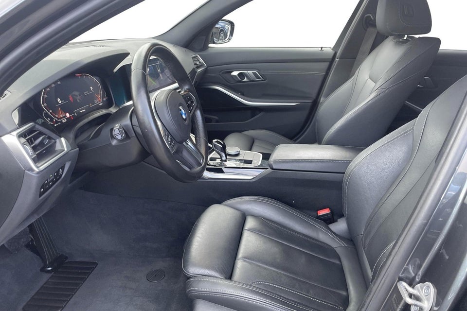 BMW 330i 2,0 Touring Sport Line aut. 5d