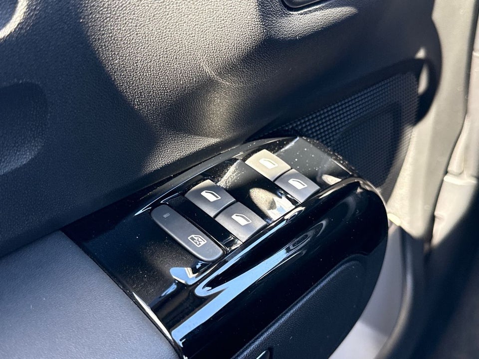Citroën C3 1,2 PureTech 83 Shine Sport 5d