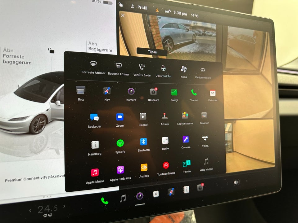 Tesla Model 3 Long Range AWD 4d