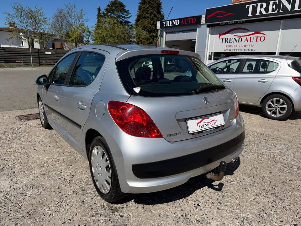 Peugeot 207 1,6 VTi S16 5d