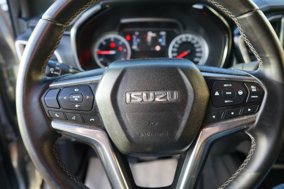 Isuzu D-Max 1,9 TD 163 Crew Cab Exclusive aut. 4d