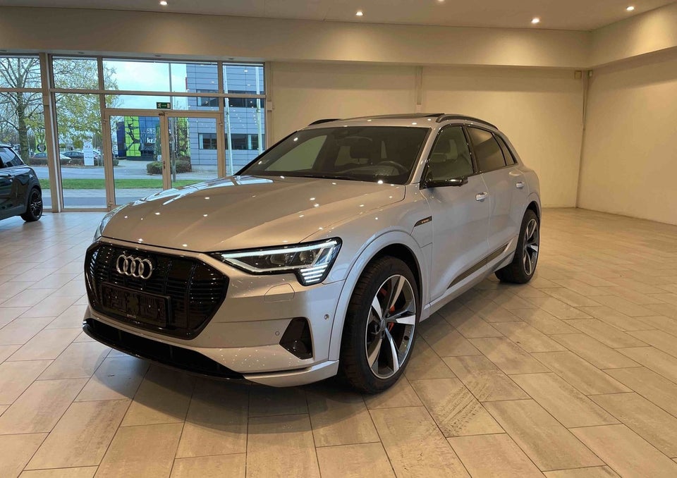 Audi e-tron 55 S-line quattro 5d