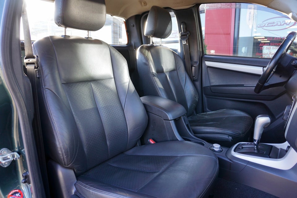 Isuzu D-Max 2,5 TD 163 Ext. Cab Exclusive aut. 2d