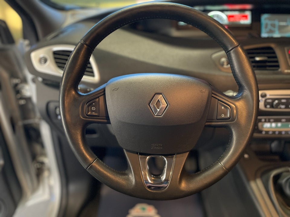 Renault Grand Scenic III 1,5 dCi 110 Dynamique 7prs 5d