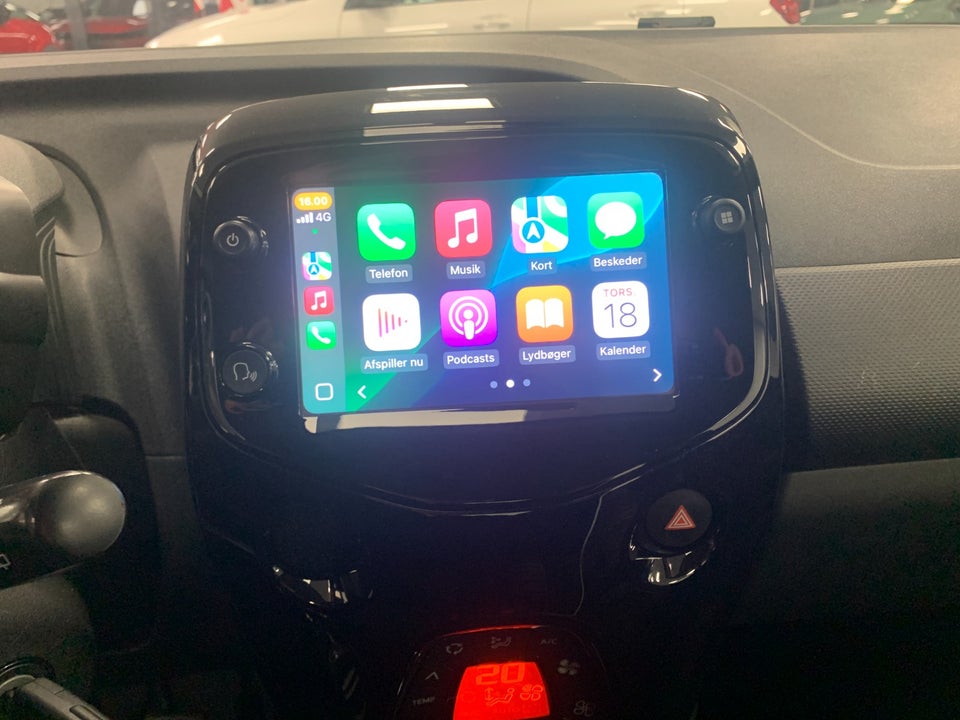 Citroën C1 1,0 VTi Shine 5d