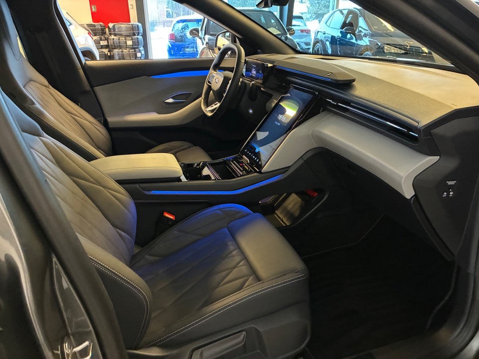 Ford Capri 77 Premium Extended Range 5d