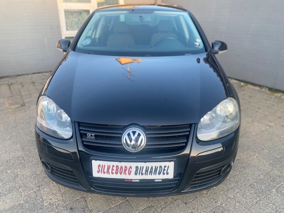 VW Golf V 1,6 GT Sport 5d