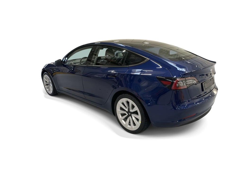 Tesla Model 3 Long Range AWD 4d