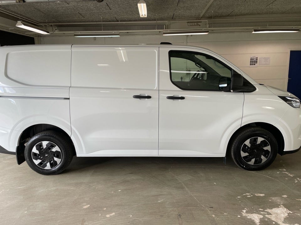 Ford E-Transit Custom 320 L1 64 Trend